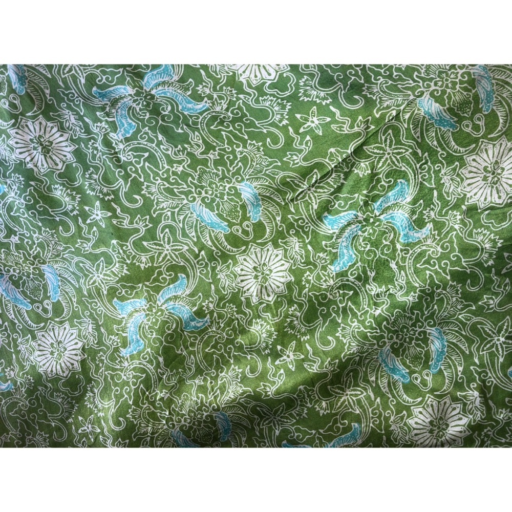 Green satin/silk shawl